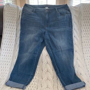 NWOT: Westport Signature Fit jean capris Size 16W